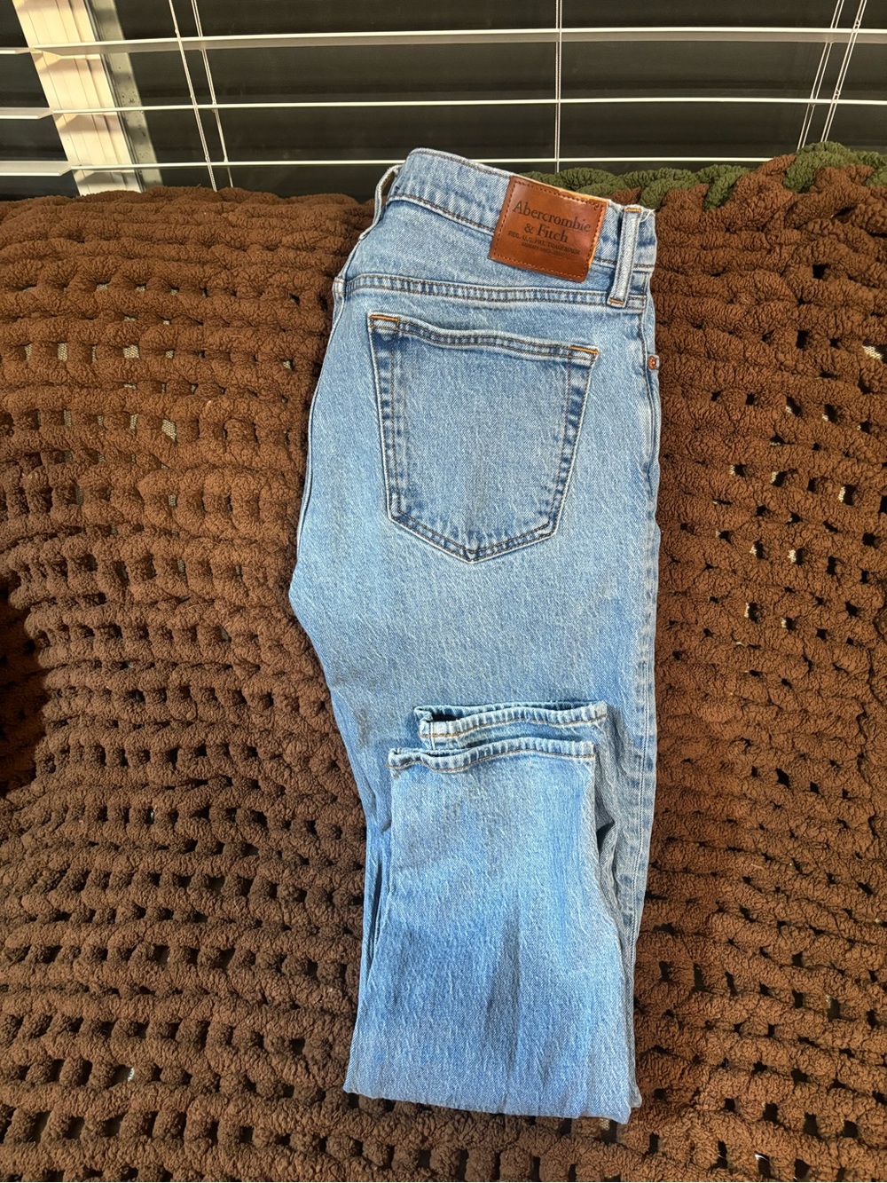 Abercrombie & Fitch 90’s Style Men’s Light Wash Straight Jeans